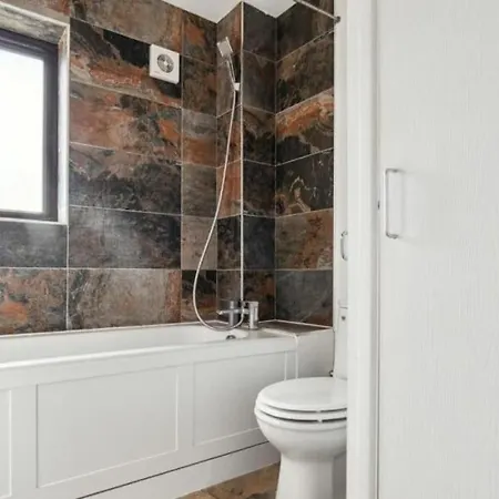 Gorgeous House, 5 Beds, Amazing Transport Links Apartment London Exterior photo