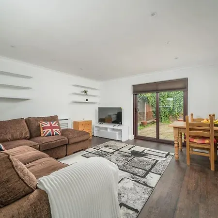 Gorgeous House, 5 Beds, Amazing Transport Links Apartment London Exterior photo